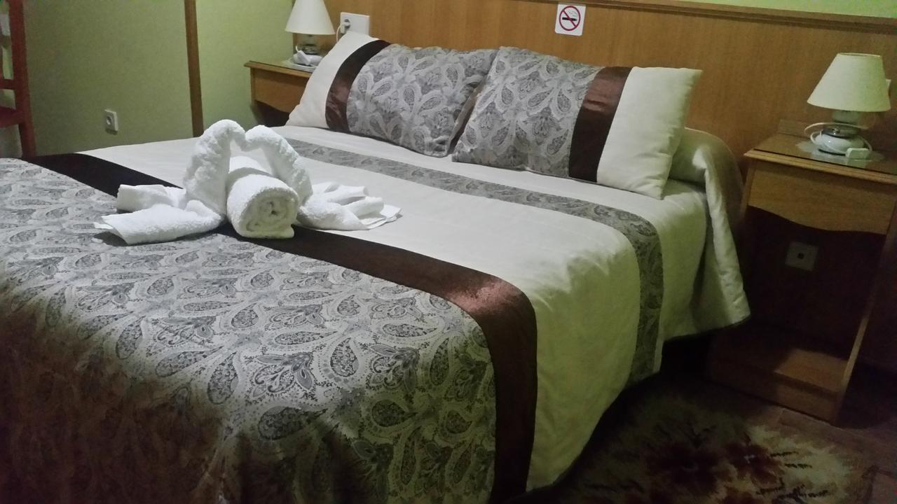 Hostal Ponte Dos Santos Ribadeo Eksteriør bilde