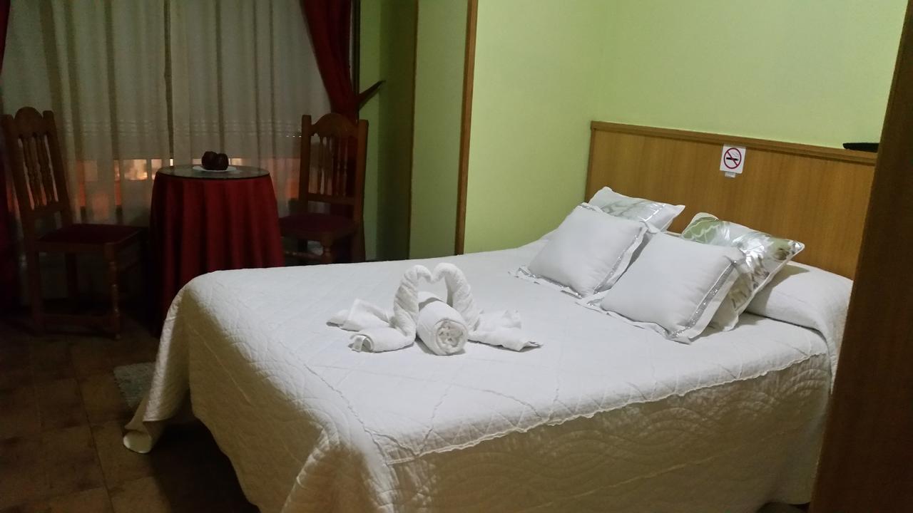 Hostal Ponte Dos Santos Ribadeo Eksteriør bilde